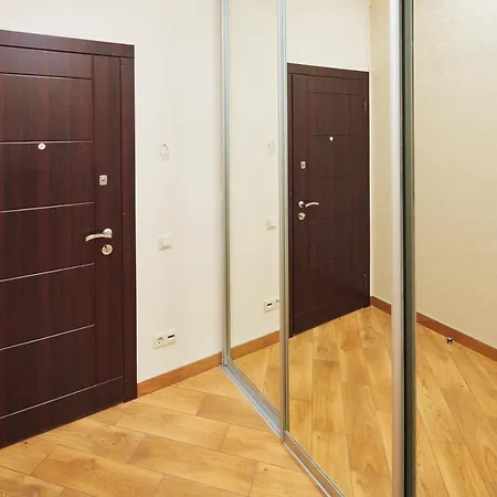 2 хв ходу до оперного театру!студія класс! Apartment *